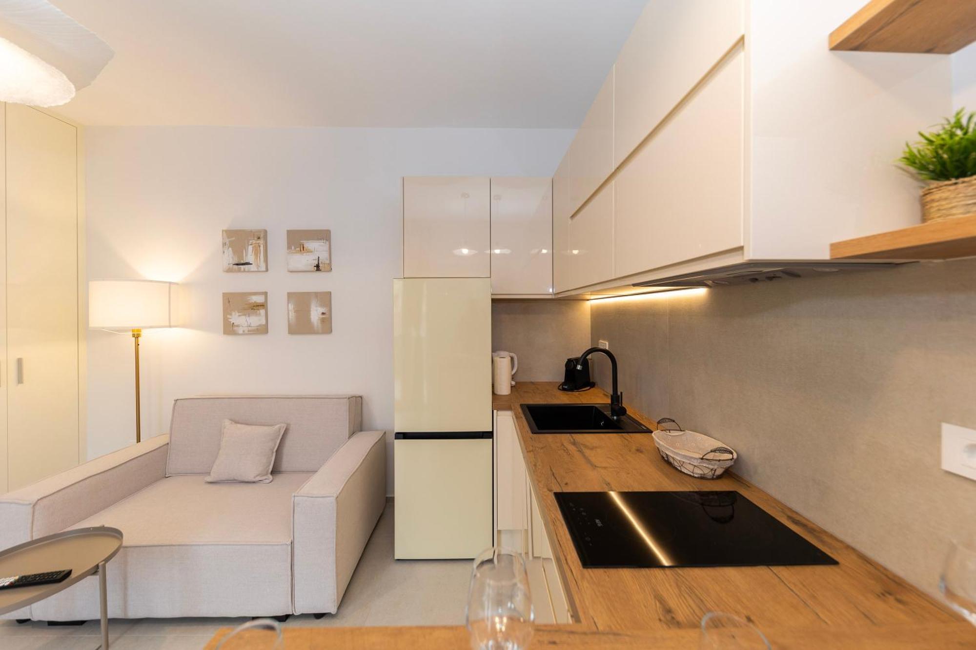 Find Your Haven In Morena Celeste Seaside Puntamika Apartments! Zadar Eksteriør bilde