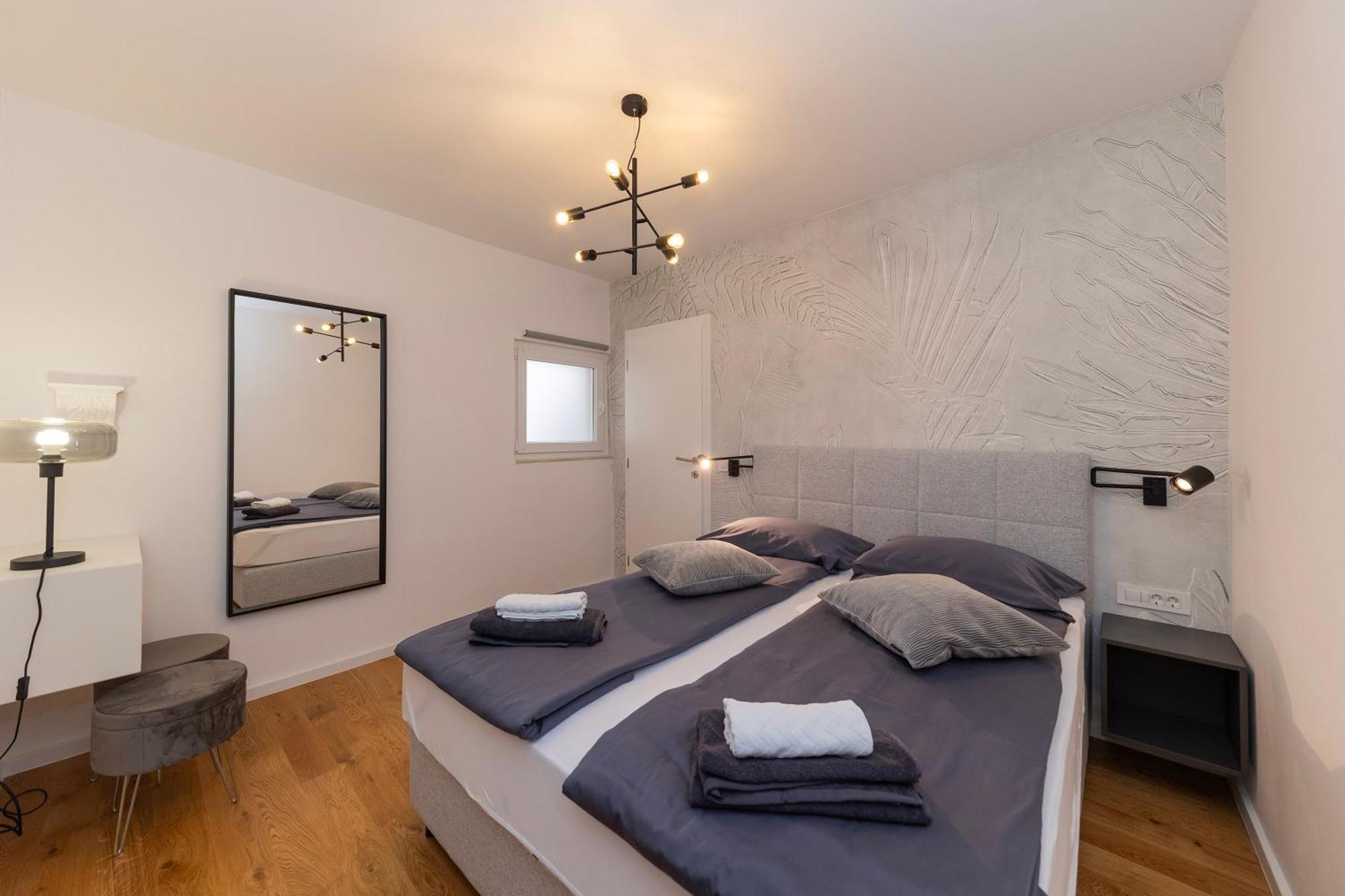 Find Your Haven In Morena Celeste Seaside Puntamika Apartments! Zadar Eksteriør bilde