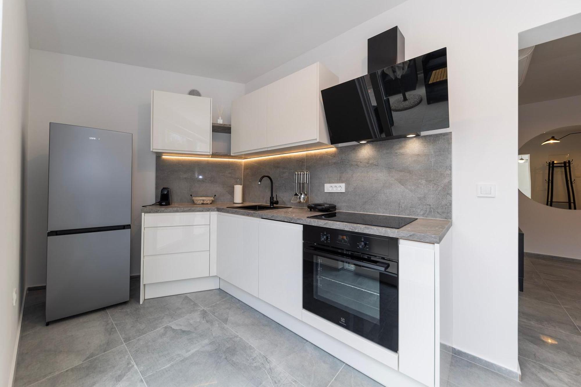 Find Your Haven In Morena Celeste Seaside Puntamika Apartments! Zadar Eksteriør bilde