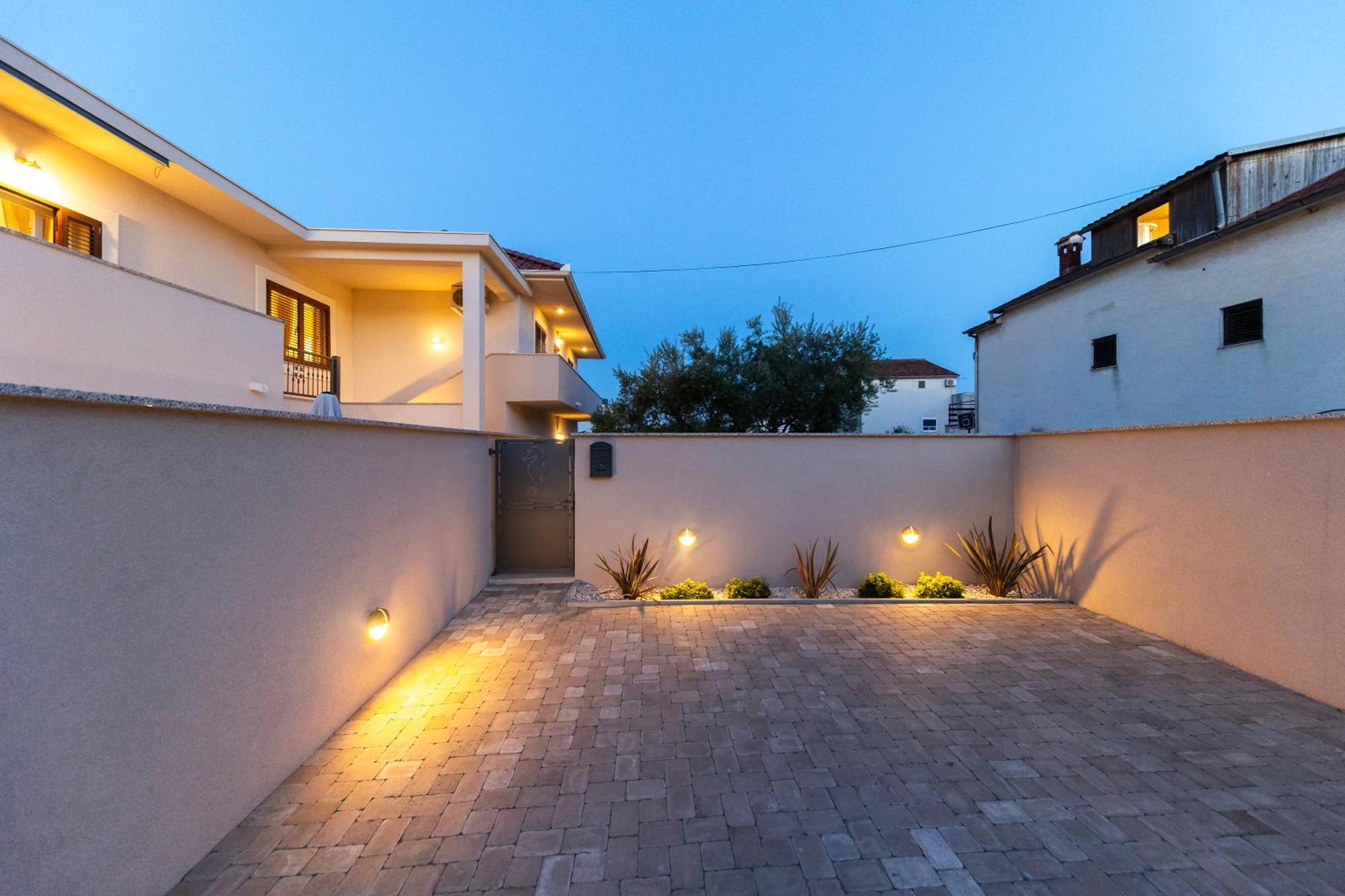 Find Your Haven In Morena Celeste Seaside Puntamika Apartments! Zadar Eksteriør bilde